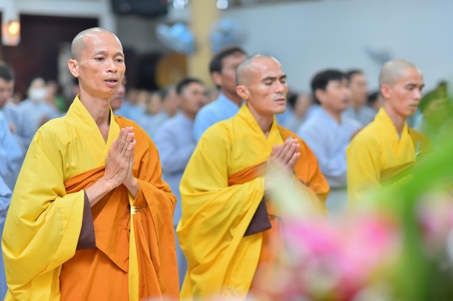 Prostrating five hundred names Bodhisattva Avalokitesvara