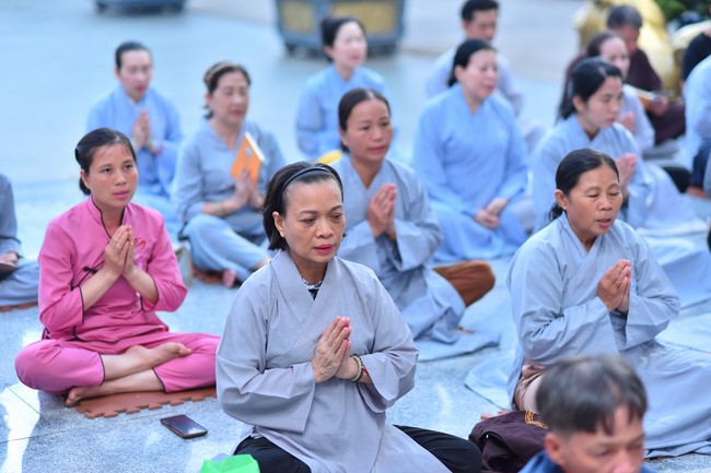 Prostrating five hundred names Bodhisattva Avalokitesvara