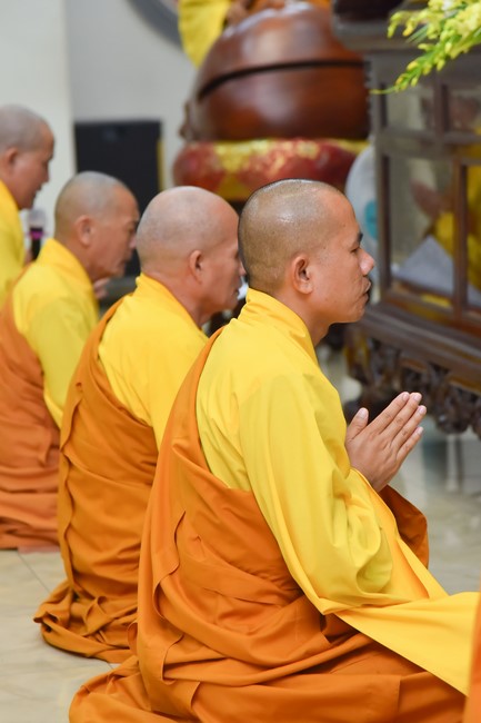 Prostrating five hundred names Bodhisattva Avalokitesvara