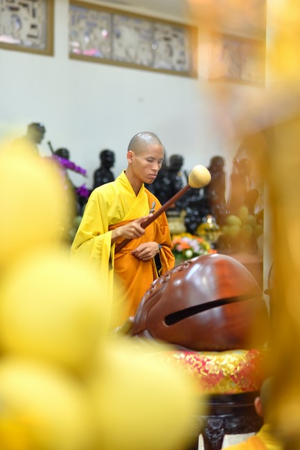 Prostrating five hundred names Bodhisattva Avalokitesvara