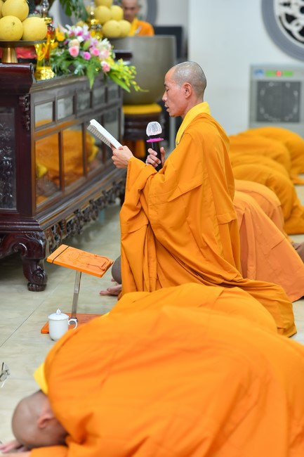 Prostrating five hundred names Bodhisattva Avalokitesvara