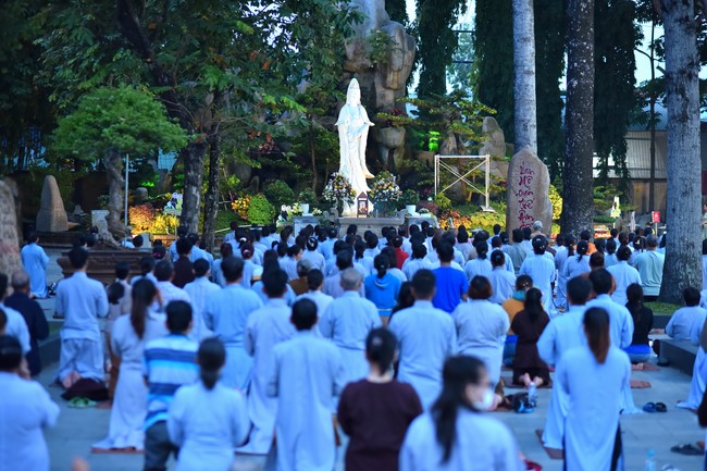 Prostrating five hundred names Bodhisattva Avalokitesvara