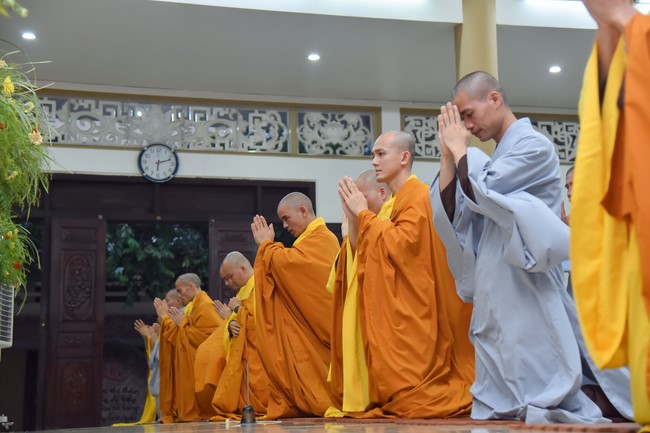 Prostrating five hundred names Bodhisattva Avalokitesvara