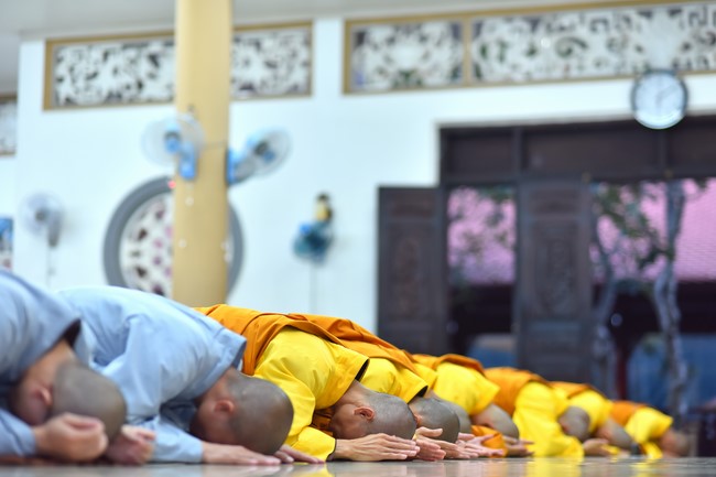 Prostrating five hundred names Bodhisattva Avalokitesvara