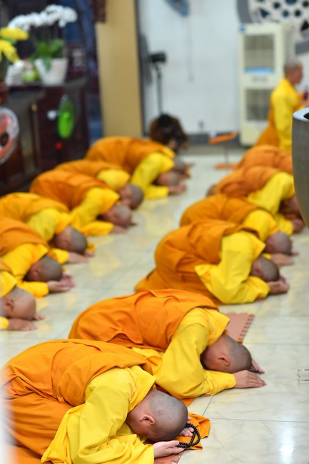 Prostrating five hundred names Bodhisattva Avalokitesvara