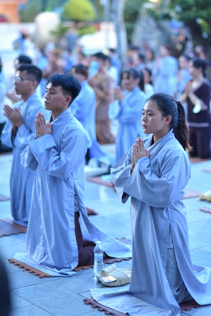 Prostrating five hundred names Bodhisattva Avalokitesvara