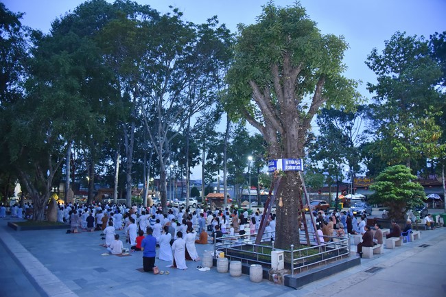 Prostrating five hundred names Bodhisattva Avalokitesvara