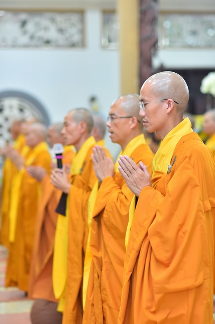 Prostrating five hundred names Bodhisattva Avalokitesvara