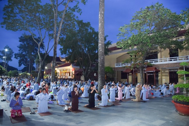 Prostrating five hundred names Bodhisattva Avalokitesvara