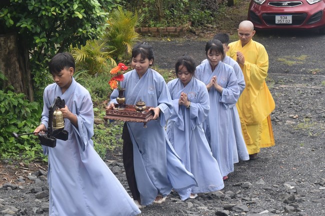 One-Day Peaceful Retreat at Dang Phap Pagoda