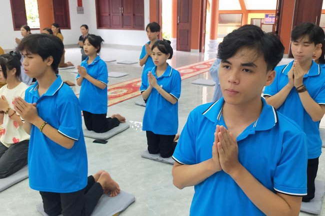 One-Day Peaceful Retreat at Dang Phap Pagoda