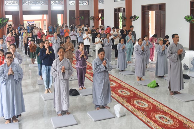 One-Day Peaceful Retreat at Dang Phap Pagoda