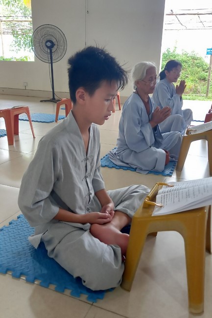 Practice and charity on the full moon day at Dong Cao Pagoda, Thanh Hoa