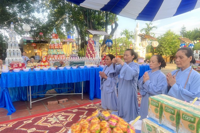 Chùa Đống Cao – Thanh Hóa: Lễ Quy y Tam bảo và Thiện sự ngày rằm