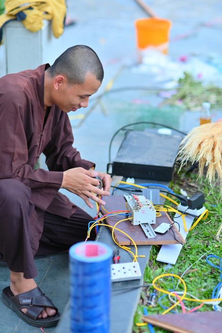 Lễ Hoa đăng kỷ niệm đức Bồ Tát Quán Thế Âm thành đạo