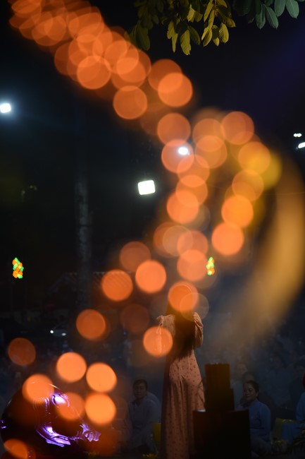 Lễ Hoa đăng kỷ niệm đức Bồ Tát Quán Thế Âm thành đạo