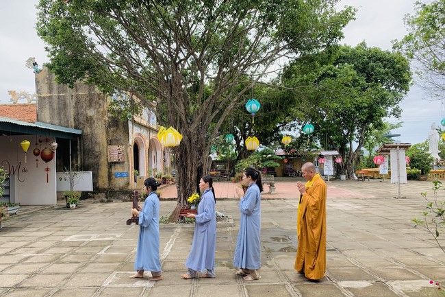 One-day Practice at Dong Cao Pagoda, Thanh Hoa