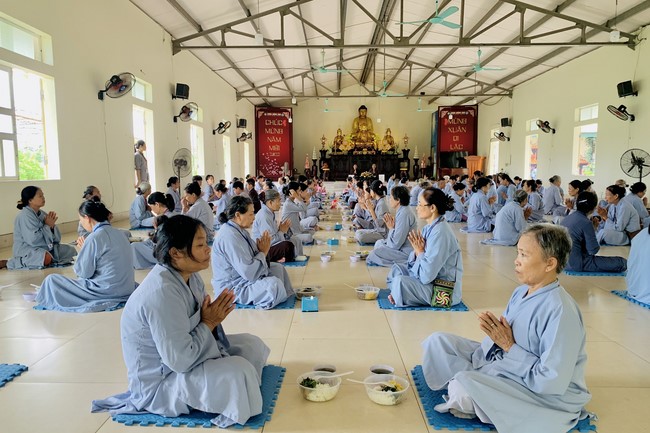 One-day Practice at Dong Cao Pagoda, Thanh Hoa