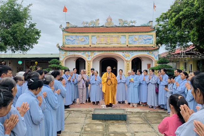 One-day Practice at Dong Cao Pagoda, Thanh Hoa