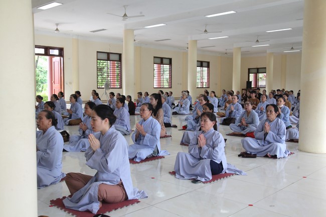 One- day Retreat at Giai Lam Pagoda - Ha Tinh