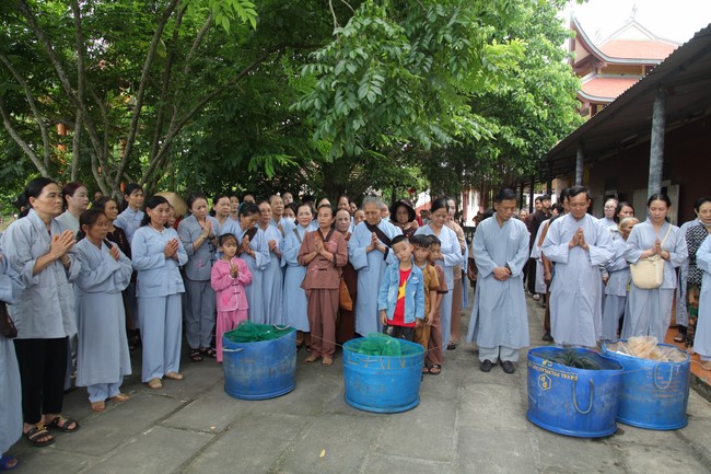 One- day Retreat at Giai Lam Pagoda - Ha Tinh