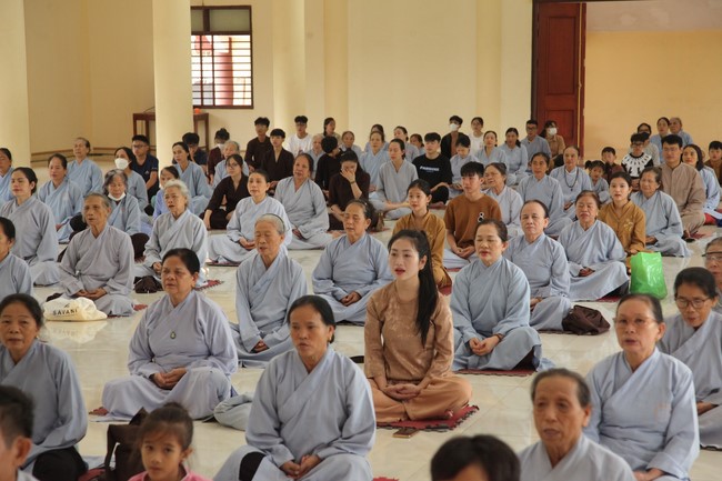 One- day Retreat at Giai Lam Pagoda - Ha Tinh
