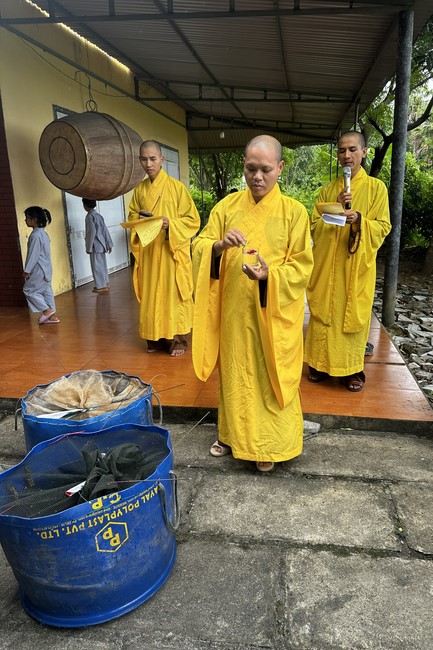 One- day Retreat at Giai Lam Pagoda - Ha Tinh