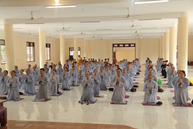 One- day Retreat at Giai Lam Pagoda - Ha Tinh