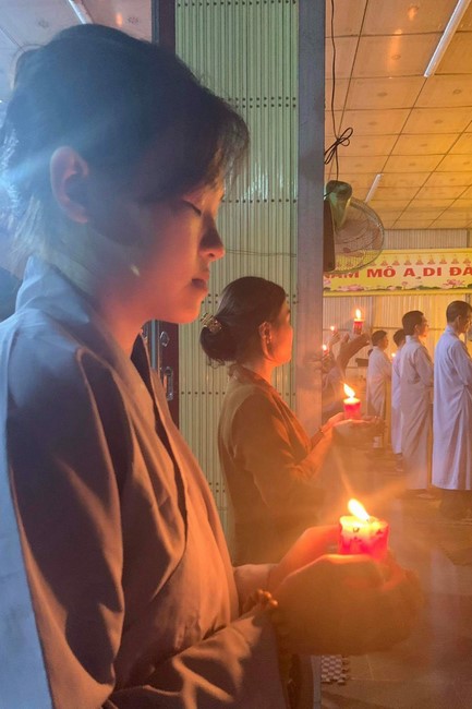 Prostrating five hundred names Bodhisattva Avalokitesvara at Truong Phap Pagoda, Hau Giang