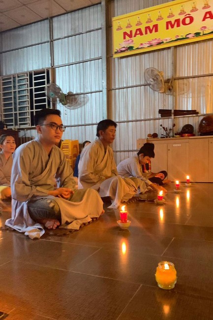 Prostrating five hundred names Bodhisattva Avalokitesvara at Truong Phap Pagoda, Hau Giang