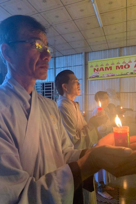 Prostrating five hundred names Bodhisattva Avalokitesvara at Truong Phap Pagoda, Hau Giang