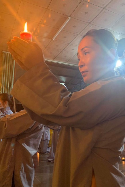 Prostrating five hundred names Bodhisattva Avalokitesvara at Truong Phap Pagoda, Hau Giang