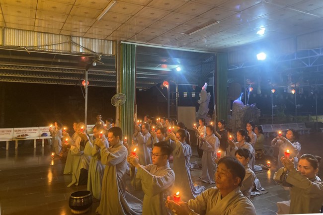 Prostrating five hundred names Bodhisattva Avalokitesvara at Truong Phap Pagoda, Hau Giang