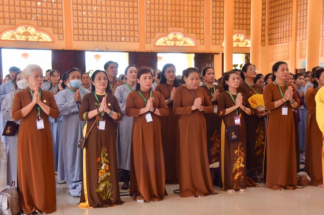 Nhóm Hiểu và Thương: Cúng dường Trường Hạ - 2023