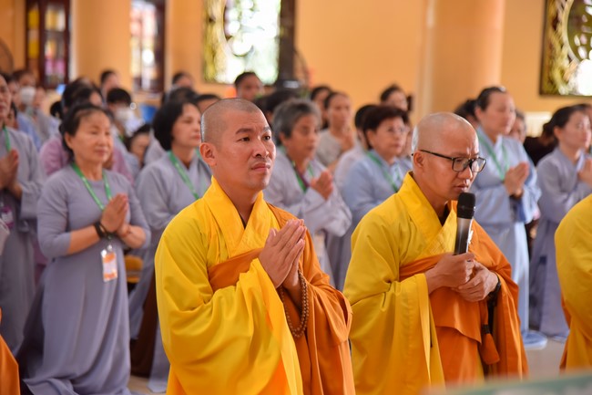 Nhóm Hiểu và Thương: Cúng dường Trường Hạ - 2023