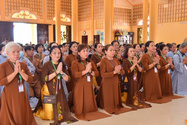 Nhóm Hiểu và Thương: Cúng dường Trường Hạ - 2023