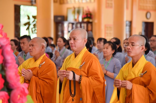 Nhóm Hiểu và Thương: Cúng dường Trường Hạ - 2023