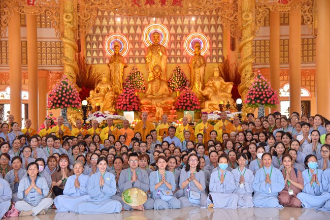 Nhóm Hiểu và Thương: Cúng dường Trường Hạ - 2023