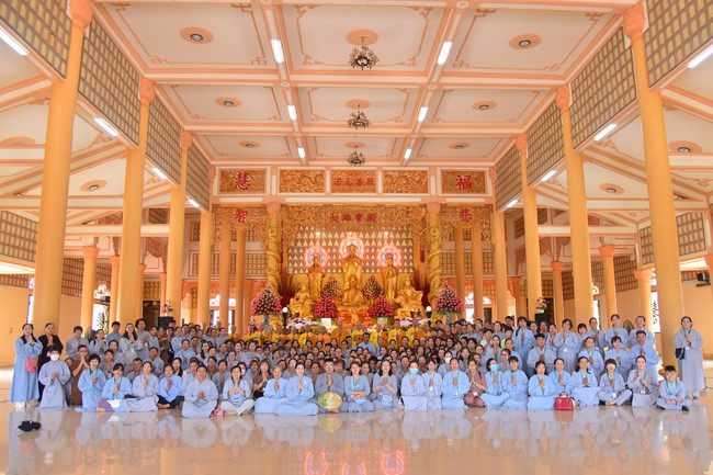 Nhóm Hiểu và Thương: Cúng dường Trường Hạ - 2023