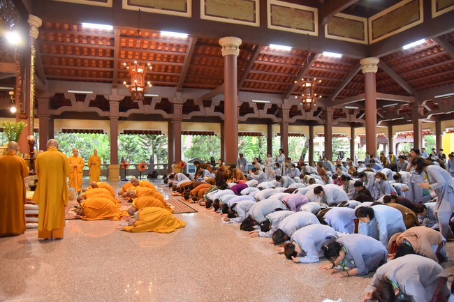 Nhóm Hiểu và Thương: Cúng dường Trường Hạ - 2023