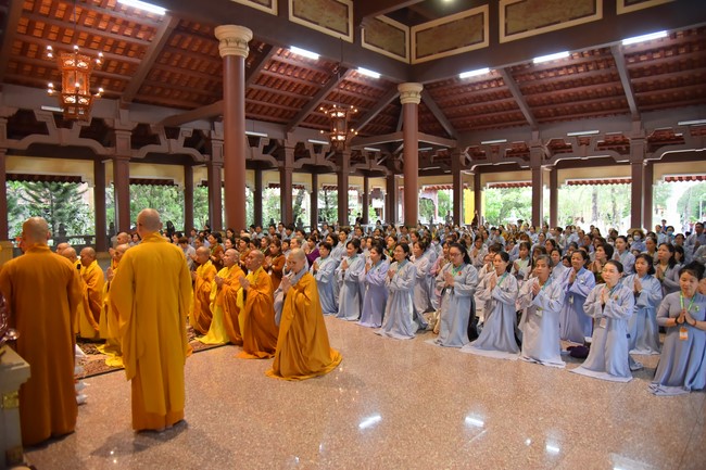 Nhóm Hiểu và Thương: Cúng dường Trường Hạ - 2023