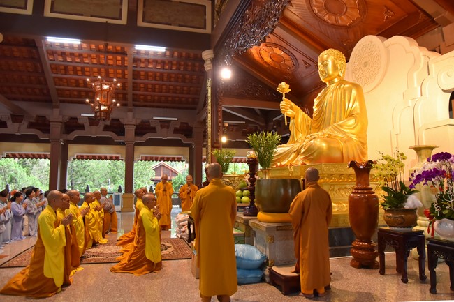 Nhóm Hiểu và Thương: Cúng dường Trường Hạ - 2023