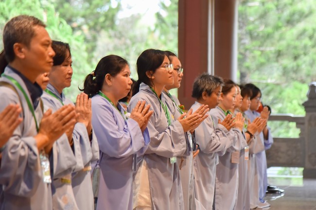 Nhóm Hiểu và Thương: Cúng dường Trường Hạ - 2023