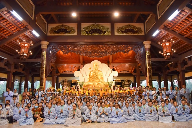 Nhóm Hiểu và Thương: Cúng dường Trường Hạ - 2023