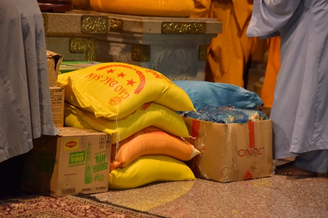 Nhóm Hiểu và Thương: Cúng dường Trường Hạ - 2023