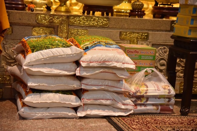 Nhóm Hiểu và Thương: Cúng dường Trường Hạ - 2023