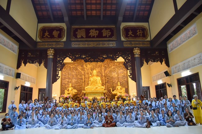 Nhóm Hiểu và Thương: Cúng dường Trường Hạ - 2023