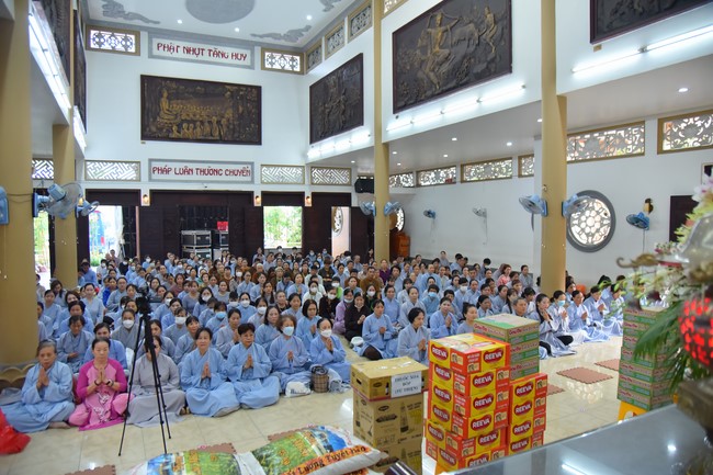 Nhóm Hiểu và Thương: Cúng dường Trường Hạ - 2023