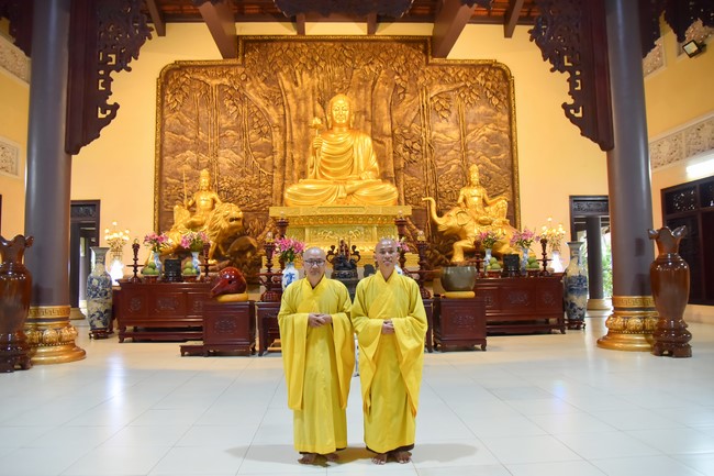 Nhóm Hiểu và Thương: Cúng dường Trường Hạ - 2023