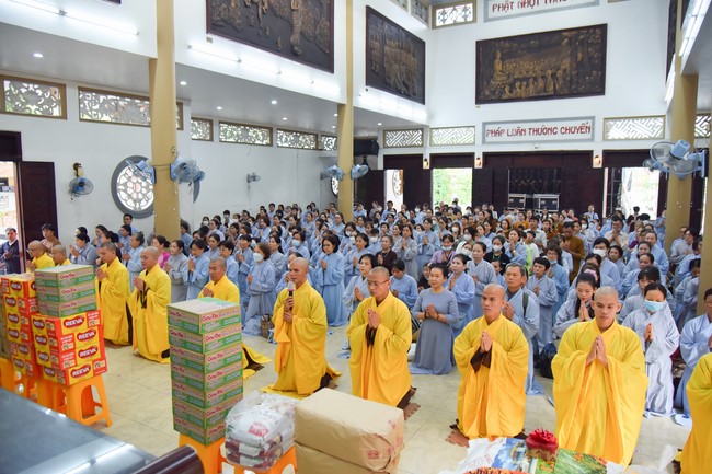 Nhóm Hiểu và Thương: Cúng dường Trường Hạ - 2023